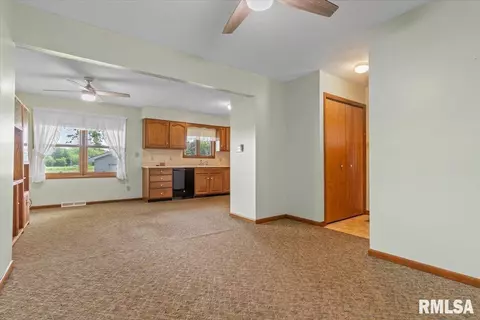 1524 E Lake Shore Dr, Springfield, IL 62712 photo 8