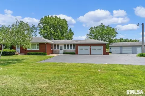 1524 E Lake Shore Dr, Springfield, IL 62712