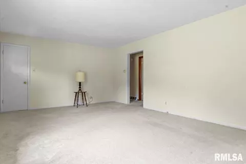 1524 E Lake Shore Dr, Springfield, IL 62712 photo 7