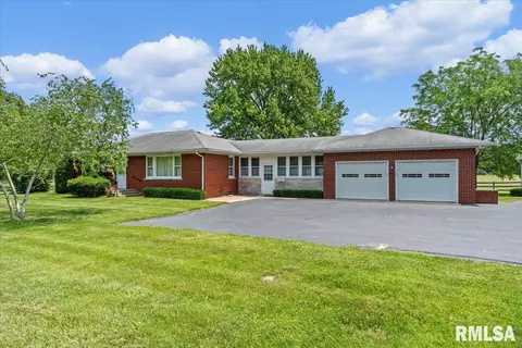 1524 E Lake Shore Dr, Springfield, IL 62712 photo 4
