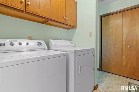 1524 E Lake Shore Dr, Springfield, IL 62712 photo 23