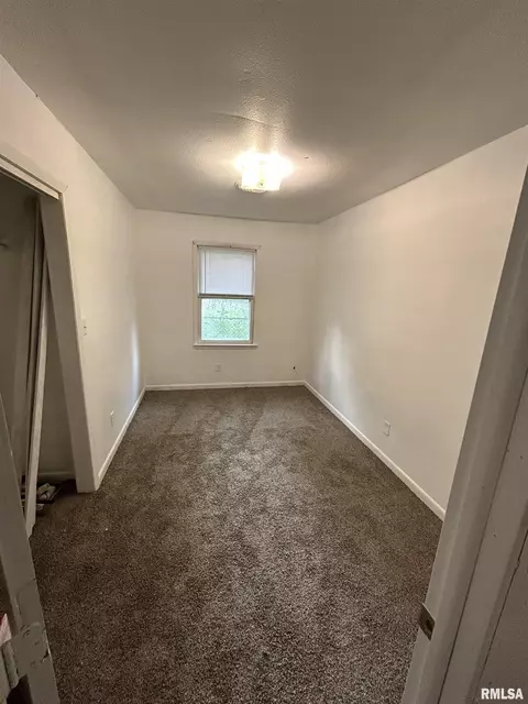1513 N Cummins Ave, Springfield, IL 62702 photo 6