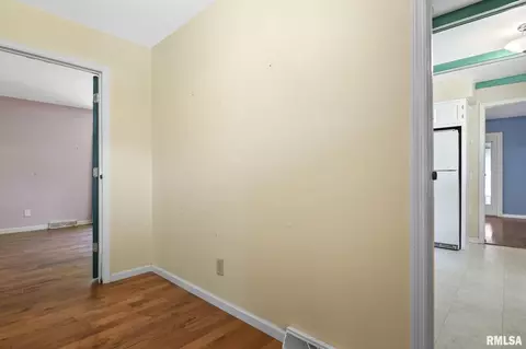 2507 Lindsay Rd, Springfield, IL 62704 photo 3