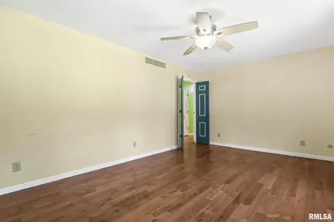 2507 Lindsay Rd, Springfield, IL 62704 photo 5