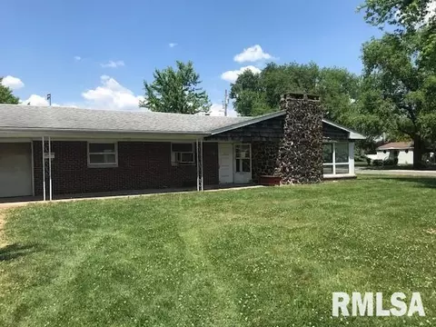 701 W Oak, Gillespie, IL 62033