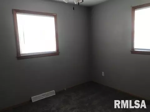 2156 E Converse Ave, Springfield, IL 62702 photo 10