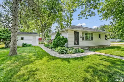 3260 S Spring St, Springfield, IL 62703