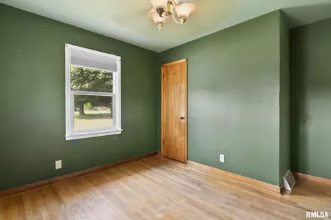 3260 S Spring St, Springfield, IL 62703 photo 18