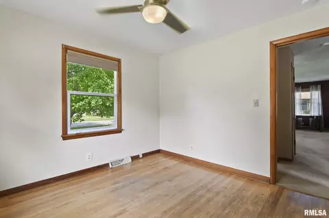 3260 S Spring St, Springfield, IL 62703 photo 13