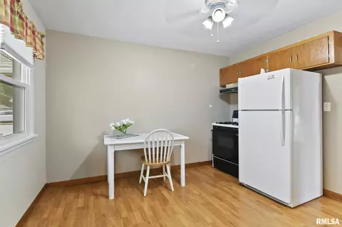 3260 S Spring St, Springfield, IL 62703 photo 8