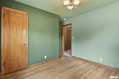 3260 S Spring St, Springfield, IL 62703 photo 17