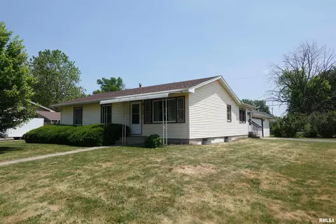 1631 Oriole Dr, Galesburg, IL 61401