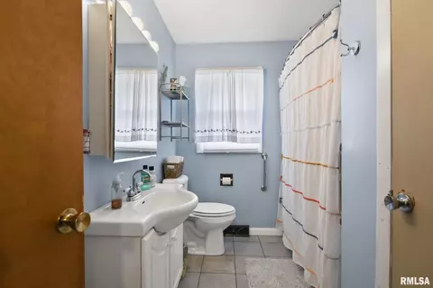 807 N Milton Ave, Springfield, IL 62702 photo 7