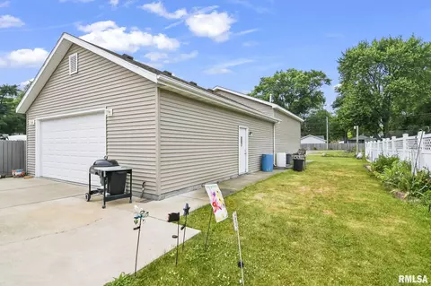 807 N Milton Ave, Springfield, IL 62702 photo 10