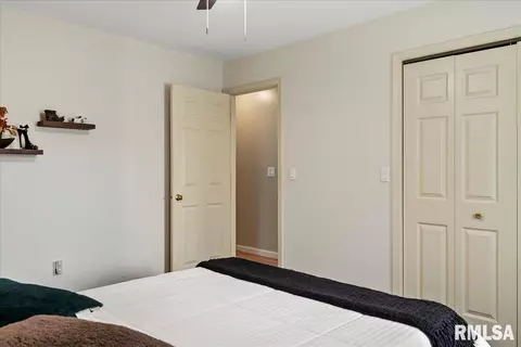 1604 Devonwood Dr, Springfield, IL 62704 photo 36