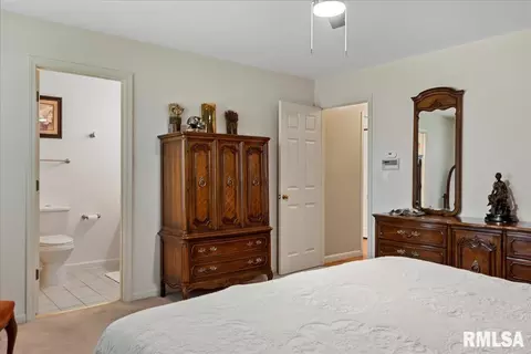 1604 Devonwood Dr, Springfield, IL 62704 photo 28