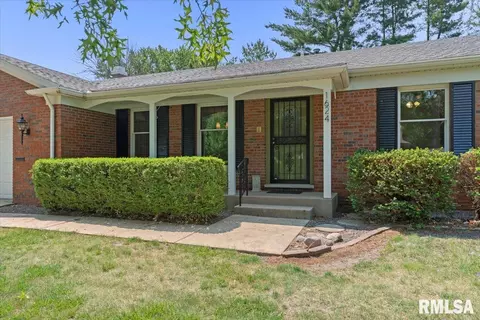 1624 Denison Dr, Springfield, IL 62704 photo 2