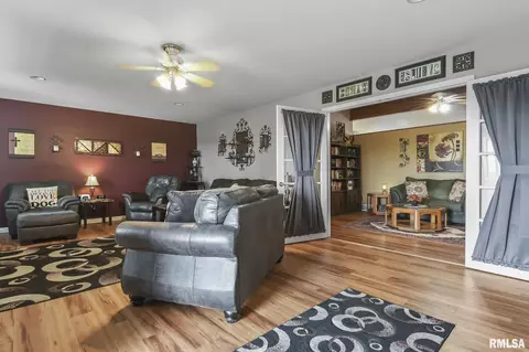 2621 Hazlett Ln, Springfield, IL 62707 photo 3