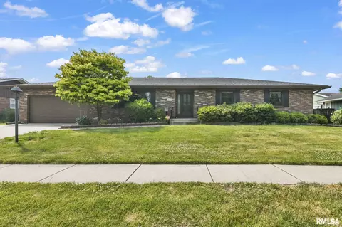 2508 Manchester Dr, Springfield, IL 62704