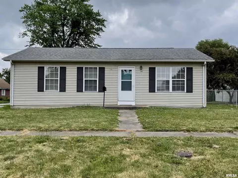 104 S Madison St, Lincoln, IL 62656