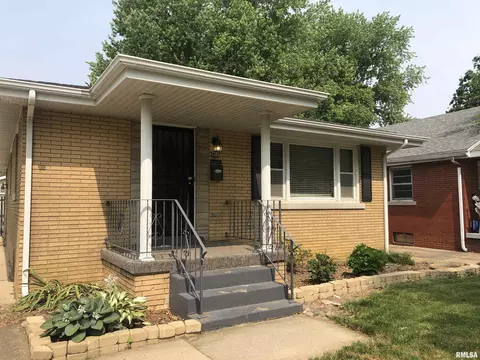 2105 N 6th St, Springfield, IL 62702 photo 2