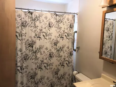 2105 N 6th St, Springfield, IL 62702 photo 14