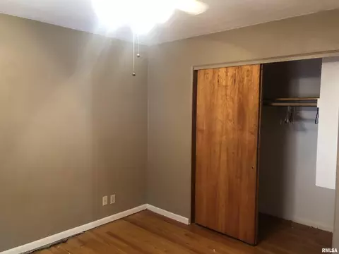 2105 N 6th St, Springfield, IL 62702 photo 13