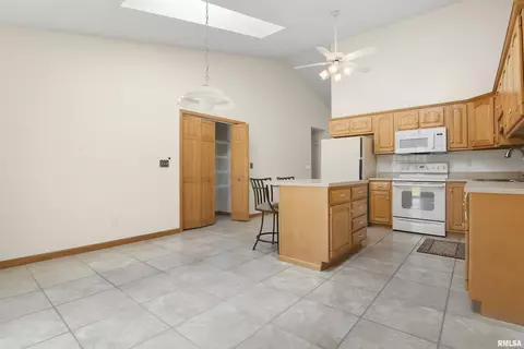 3913 Marryat Dr, Springfield, IL 62711 photo 13