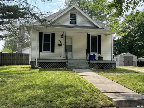 971 N Prairie St, Jacksonville, IL 62650