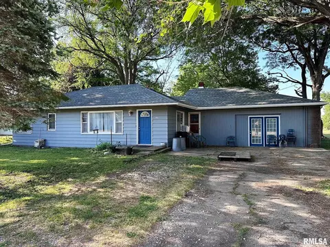 432 W Holmes St, Oneida, IL 61467