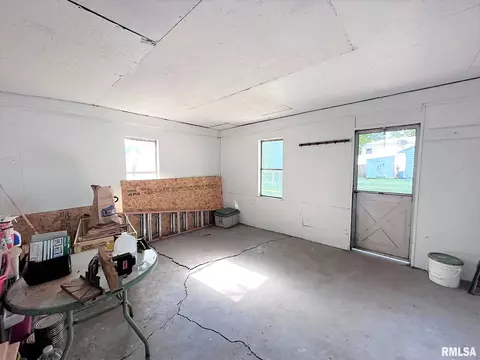 432 W Holmes St, Oneida, IL 61467 photo 29