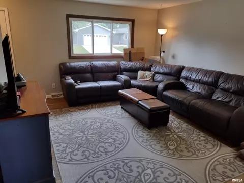 5 Villanova Dr, Springfield, IL 62703 photo 3