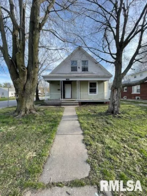 1228 E Ash St, Springfield, IL 62703