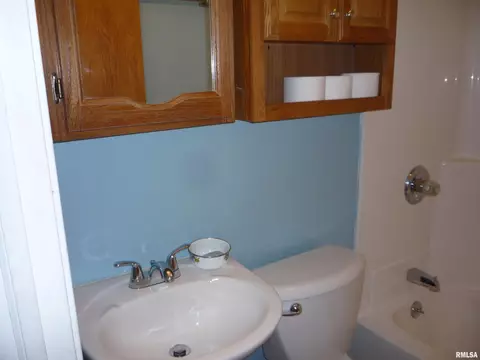 2651 S 7th St, Springfield, IL 62703 photo 6