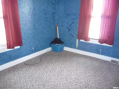 2651 S 7th St, Springfield, IL 62703 photo 4