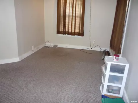 2651 S 7th St, Springfield, IL 62703 photo 2