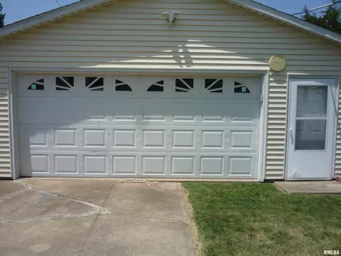 2651 S 7th St, Springfield, IL 62703 photo 12