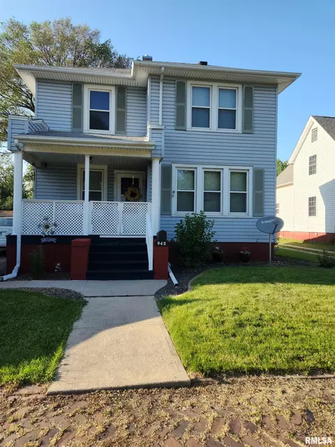 945 E Brooks St, Galesburg, IL 61401
