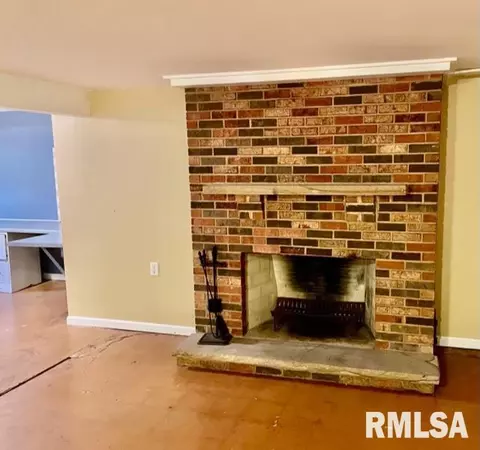 2304 Parkview Dr, Springfield, IL 62704 photo 14
