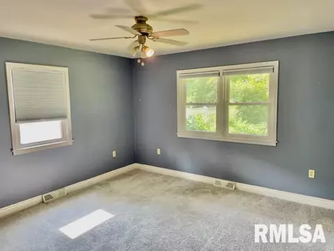 2304 Parkview Dr, Springfield, IL 62704 photo 11