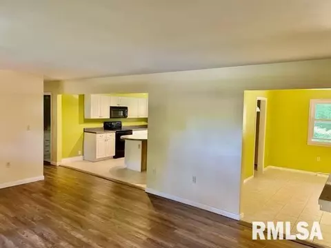 2304 Parkview Dr, Springfield, IL 62704 photo 5