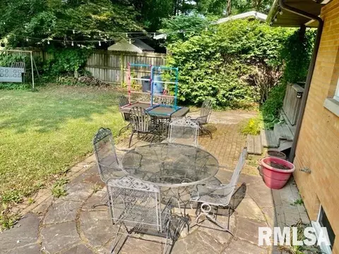2304 Parkview Dr, Springfield, IL 62704 photo 18