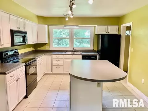 2304 Parkview Dr, Springfield, IL 62704 photo 6