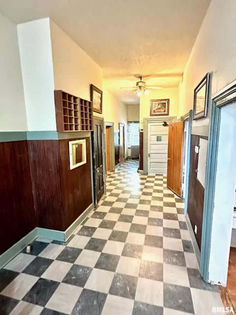 200 N Main St, Berlin, IL 62670 photo 13