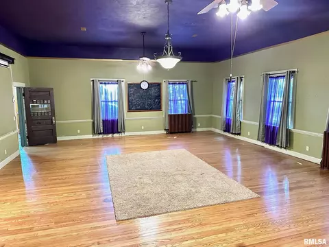 200 N Main St, Berlin, IL 62670 photo 14