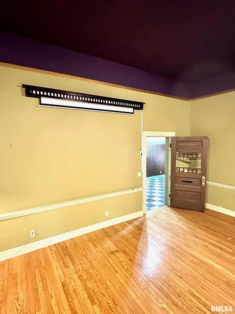 200 N Main St, Berlin, IL 62670 photo 17