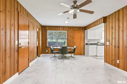 2125 E Sangamon Ave, Springfield, IL 62702 photo 17