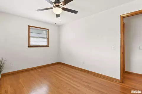 2125 E Sangamon Ave, Springfield, IL 62702 photo 23