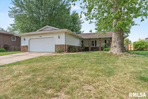 2513 Huntleigh Rd, Springfield, IL 62704