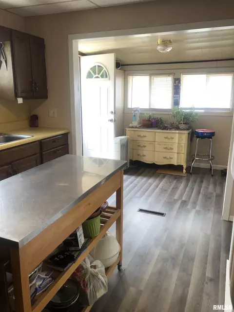 339 N Ohio St, Camp Point, IL 62320 photo 5